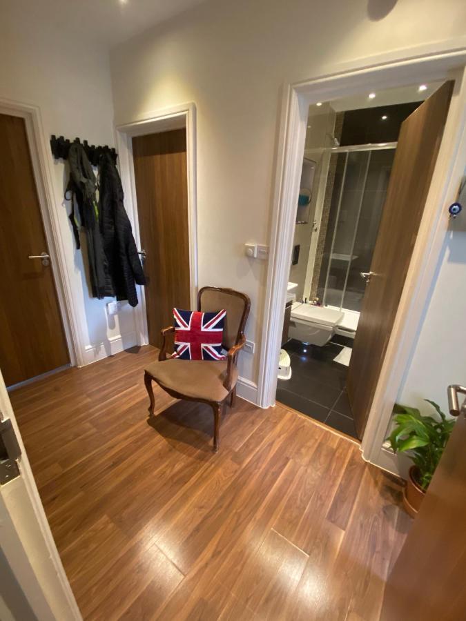 Notting Hill Next Door Bedroom In The Share Flat Londra Esterno foto